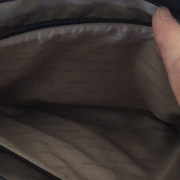 Michael Kors large Navy/black tote - Picture 5 of 7